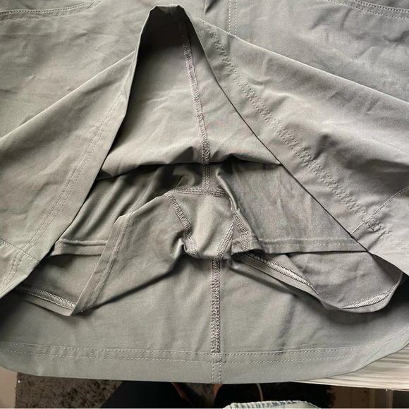 Edie Bauer gray midi Skort women’s size 12 - Picture 5 of 10